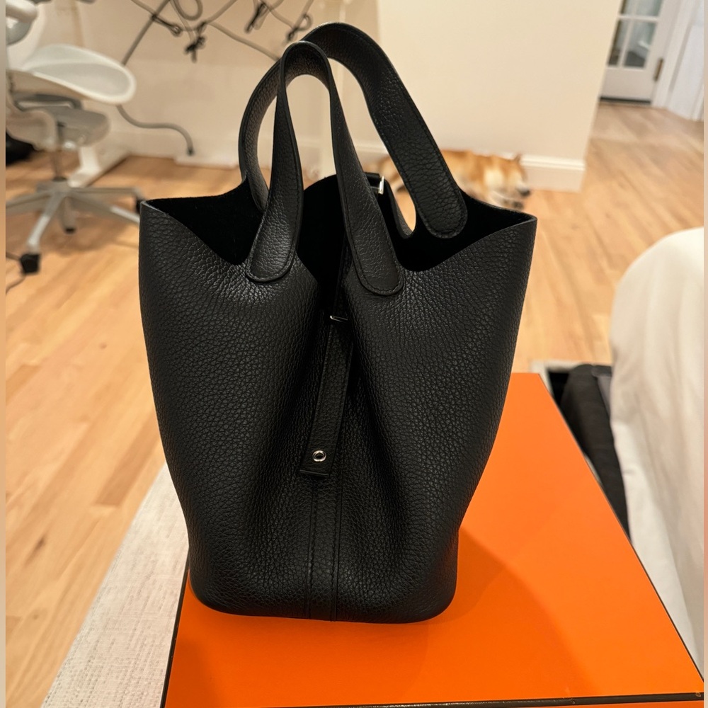Authentic hermes picotin 18. Black silver.